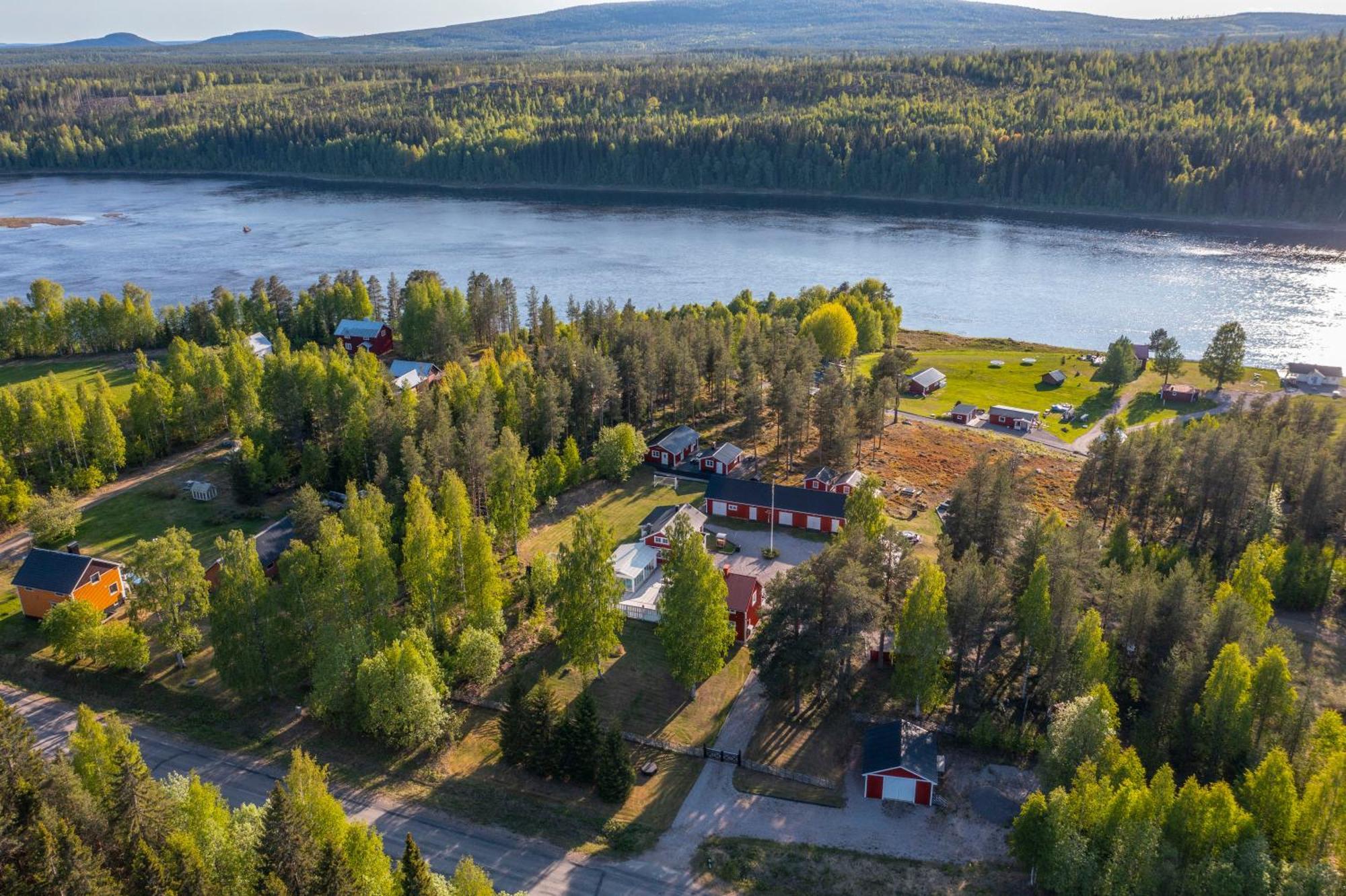 Arctic Ranch Villa Overkalix Exterior photo