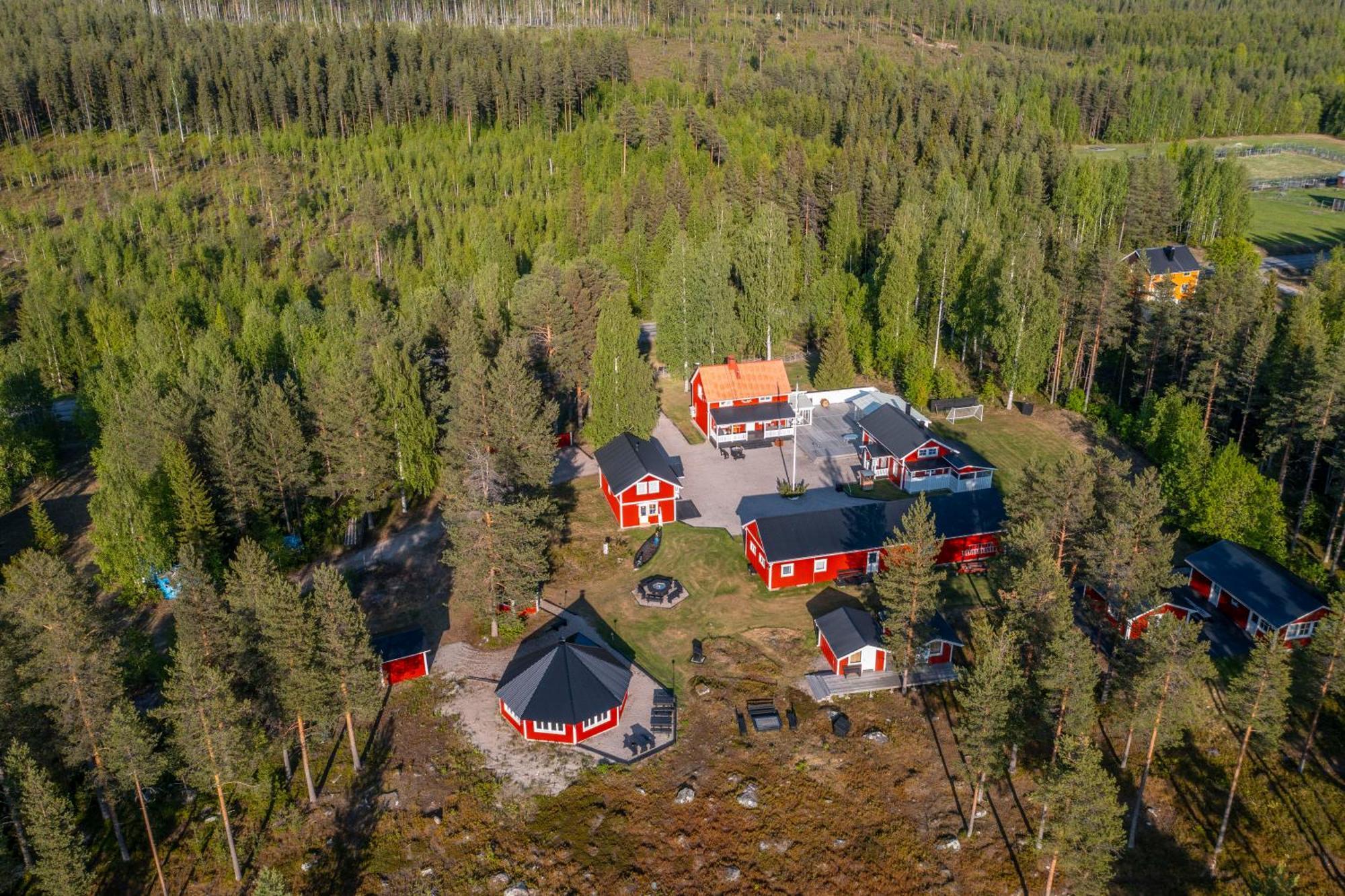 Arctic Ranch Villa Overkalix Exterior photo